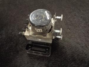 Gebruikte ABS Pomp Ford Fiesta 6 (JA8) 1.25 16V Prijs € 125,00 Margeregeling aangeboden door Westerhof autodemontage