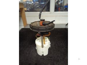 Gebruikte Benzinepomp Opel Agila (B) 1.2 16V Prijs € 30,00 Margeregeling aangeboden door Westerhof autodemontage