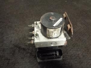 Gebruikte ABS Pomp Renault Twingo II (CN) 1.2 16V Prijs € 40,00 Margeregeling aangeboden door Westerhof autodemontage