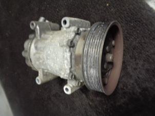 Gebruikte Pomp Airco Renault Twingo II (CN) 1.2 16V Prijs € 40,00 Margeregeling aangeboden door Westerhof autodemontage