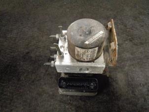 Gebruikte ABS Pomp Renault Twingo II (CN) 1.2 16V Prijs € 40,00 Margeregeling aangeboden door Westerhof autodemontage