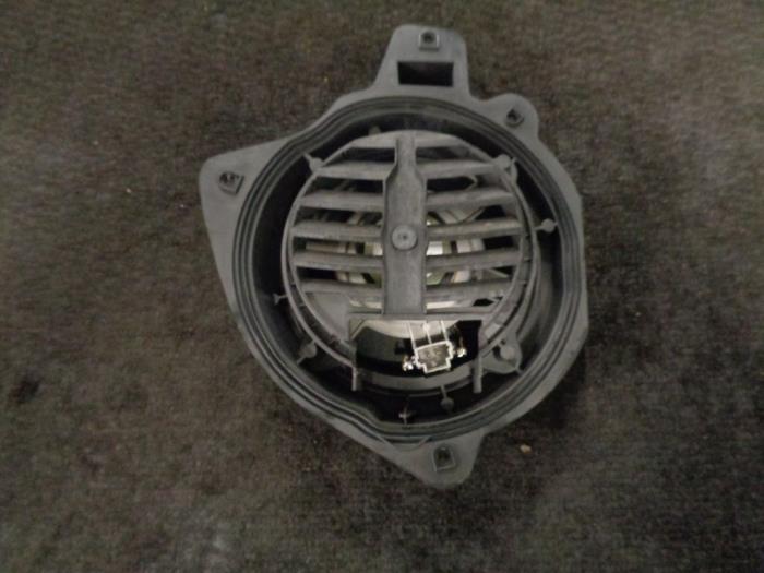 Luidspreker van een Peugeot 207/207+ (WA/WC/WM) 1.4 16V 2006