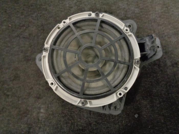 Luidspreker van een Peugeot 207/207+ (WA/WC/WM) 1.4 16V 2006