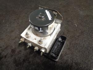 Gebruikte ABS Pomp Renault Twingo II (CN) 1.2 16V Prijs € 40,00 Margeregeling aangeboden door Westerhof autodemontage