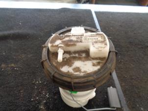 Gebruikte Benzinepomp Renault Twingo II (CN) 1.2 16V Prijs € 35,00 Margeregeling aangeboden door Westerhof autodemontage