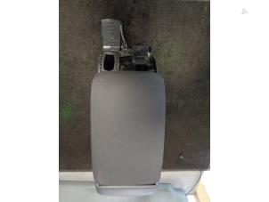 Gebruikte Armleuning Volkswagen Golf VI Variant (AJ5/1KA) 1.4 TSI 122 16V Prijs € 30,00 Margeregeling aangeboden door Westerhof autodemontage