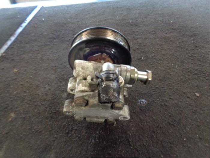 Gebruikte Stuurpomp Volkswagen Golf IV (1J1) 1.6 FSI 16V Prijs € 25,00 Margeregeling aangeboden door Westerhof autodemontage