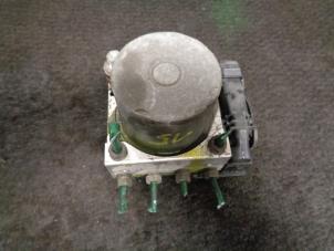 Gebruikte ABS Pomp Opel Corsa C (F08/68) 1.2 16V Twin Port Prijs € 40,00 Margeregeling aangeboden door Westerhof autodemontage