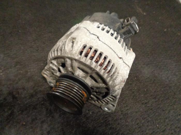 Gebruikte Dynamo Volkswagen Golf IV (1J1) 1.4 16V Prijs € 30,00 Margeregeling aangeboden door Westerhof autodemontage