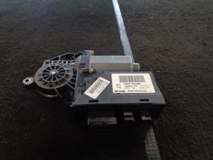 Gebruikte Motor electrisch raam Peugeot 307 Break (3E) 1.6 16V Prijs € 25,00 Margeregeling aangeboden door Westerhof autodemontage