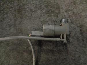 Gebruikte Ruitensproeierpomp voor Citroen C3 Pluriel (HB) 1.6 16V Prijs € 10,00 Margeregeling aangeboden door Westerhof autodemontage