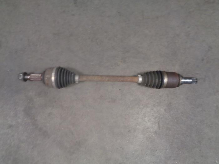 Gebruikte Aandrijfas links-voor Renault Clio III (BR/CR) 1.2 16V 75 Prijs € 35,00 Margeregeling aangeboden door Westerhof autodemontage