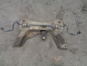 Gebruikte Subframe Renault Clio III (BR/CR) 1.2 16V 75 Prijs € 50,00 Margeregeling aangeboden door Westerhof autodemontage