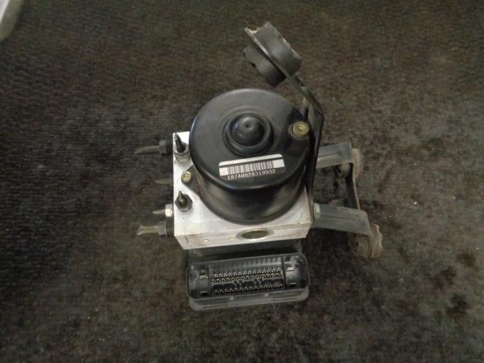 Gebruikte ABS Pomp BMW Mini (R50/53) 1.6 16V Cooper Prijs € 70,00 Margeregeling aangeboden door Westerhof autodemontage