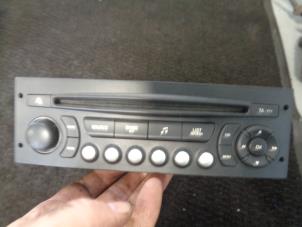Gebruikte Radio CD Speler Peugeot 207/207+ (WA/WC/WM) 1.4 16V Prijs € 35,00 Margeregeling aangeboden door Westerhof autodemontage