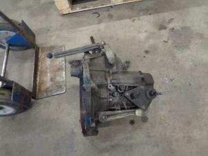 Gebruikte Versnellingsbak Peugeot 206+ (2L/M) 1.1 XR,XS Prijs € 125,00 Margeregeling aangeboden door Westerhof autodemontage