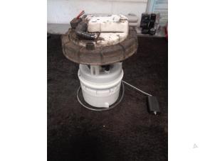 Gebruikte Benzinepomp Peugeot 206+ (2L/M) 1.1 XR,XS Prijs € 35,00 Margeregeling aangeboden door Westerhof autodemontage