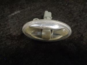 Gebruikte Knipperlicht Scherm rechts-voor Peugeot 206+ (2L/M) 1.1 XR,XS Prijs € 5,00 Margeregeling aangeboden door Westerhof autodemontage