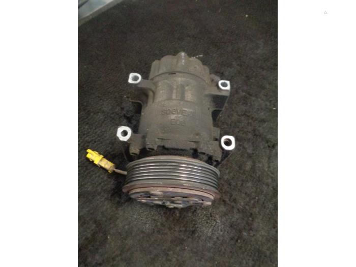 Gebruikte Aircopomp Peugeot 206 (2A/C/H/J/S) 1.4 XR,XS,XT,Gentry Prijs € 40,00 Margeregeling aangeboden door Westerhof autodemontage