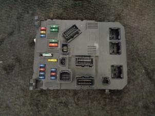 Gebruikte Zekeringkast Peugeot 206 (2A/C/H/J/S) 1.4 XR,XS,XT,Gentry Prijs € 45,00 Margeregeling aangeboden door Westerhof autodemontage