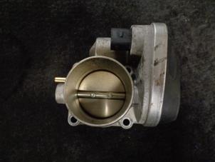 Gebruikte Gasklephuis Renault Megane III Coupe (DZ) 1.6 16V Prijs € 30,00 Margeregeling aangeboden door Westerhof autodemontage