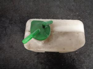 Gebruikte Expansievat Nissan Pixo (D31S) 1.0 12V Prijs € 5,00 Margeregeling aangeboden door Westerhof autodemontage