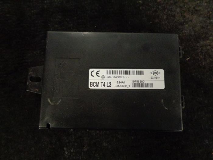 Gebruikte Bodycontrol Module Renault Twingo III (AH) 1.0 SCe 70 12V Prijs € 50,00 Margeregeling aangeboden door Westerhof autodemontage