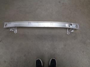 Gebruikte Bumperframe voor Renault Clio III (BR/CR) 1.4 16V Prijs € 30,00 Margeregeling aangeboden door Westerhof autodemontage