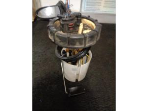 Gebruikte Dieselpomp Volkswagen Polo V (6R) 1.6 TDI 16V 90 Prijs € 25,00 Margeregeling aangeboden door Westerhof autodemontage