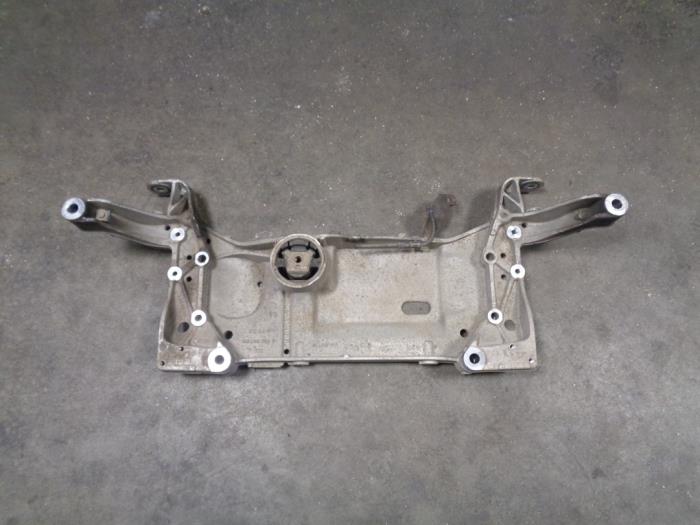Gebruikte Subframe Volkswagen Golf VI (5K1) 1.6 Prijs € 40,00 Margeregeling aangeboden door Westerhof autodemontage