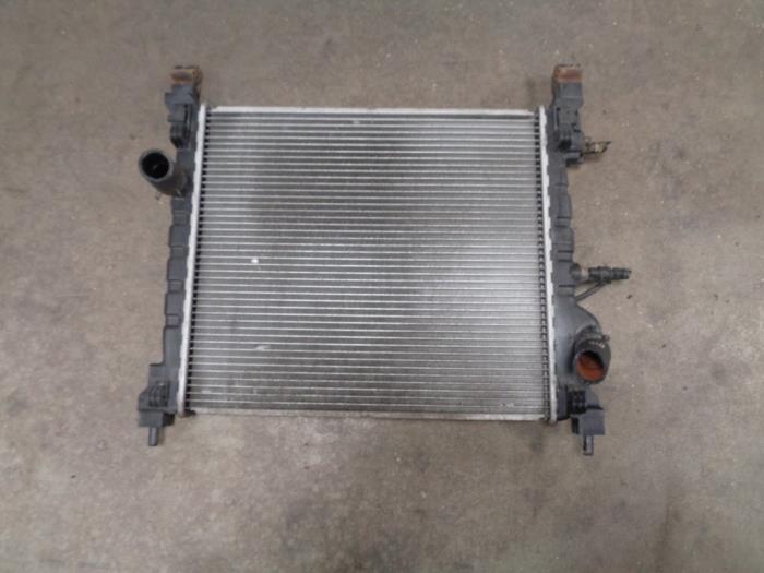Gebruikte Radiateur Chevrolet Spark (M300) 1.0 16V Prijs € 30,00 Margeregeling aangeboden door Westerhof autodemontage