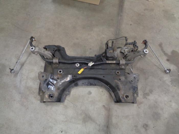 Gebruikte Subframe Peugeot 308 (L3/L8/LB/LH/LP) 2.0 GT HDi, Blue HDi 16V Prijs € 150,00 Margeregeling aangeboden door Westerhof autodemontage