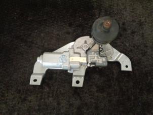 Gebruikte Ruitenwissermotor achter Suzuki Splash 1.2 16V Prijs € 40,00 Margeregeling aangeboden door Westerhof autodemontage