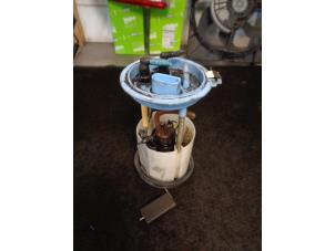 Gebruikte Benzinepomp Volkswagen Golf VI Variant (AJ5/1KA) 1.4 TSI 122 16V Prijs € 40,00 Margeregeling aangeboden door Westerhof autodemontage