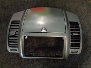 Gebruikte Luchtrooster Dashboard Nissan Note (E11) 1.4 16V Prijs € 25,00 Margeregeling aangeboden door Westerhof autodemontage
