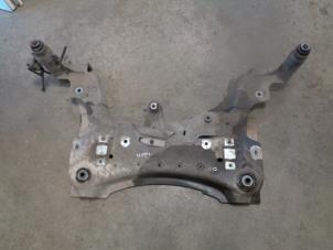 Gebruikte Subframe Renault Grand Scénic III (JZ) 2.0 16V CVT Prijs € 75,00 Margeregeling aangeboden door Westerhof autodemontage