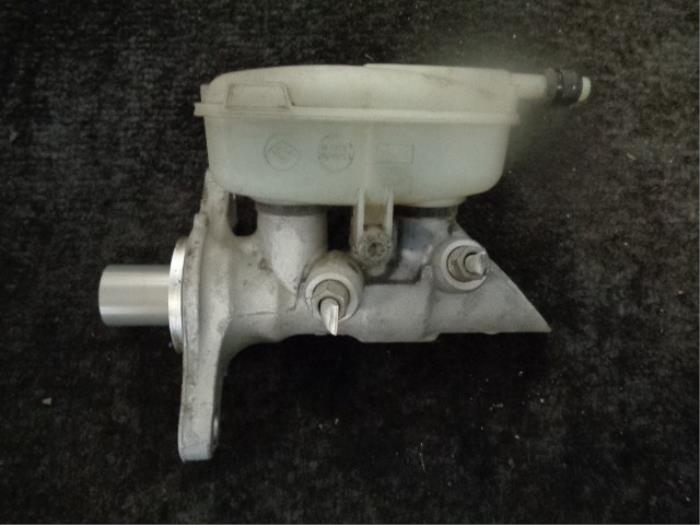 Gebruikte Hoofdremcilinder Renault Grand Scénic III (JZ) 2.0 16V CVT Prijs € 35,00 Margeregeling aangeboden door Westerhof autodemontage