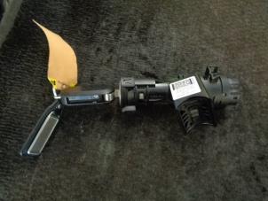 Gebruikte Kontaktslot + Sleutel Fiat 500 (312) 0.9 TwinAir 80 Prijs € 35,00 Margeregeling aangeboden door Westerhof autodemontage