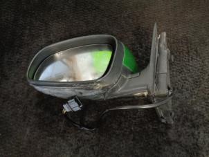 Gebruikte Buitenspiegel links Skoda Fabia II Combi 1.2 TDI 12V Greenline Prijs € 35,00 Margeregeling aangeboden door Westerhof autodemontage