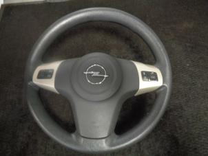 Gebruikte Stuurwiel Opel Corsa D 1.2 16V Prijs € 75,00 Margeregeling aangeboden door Westerhof autodemontage