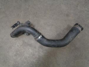 Gebruikte Intercooler Slang Renault Captur (2R) 0.9 Energy TCE 12V Prijs € 25,00 Margeregeling aangeboden door Westerhof autodemontage