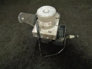 Gebruikte ABS Pomp Opel Karl 1.0 12V Prijs € 50,00 Margeregeling aangeboden door Westerhof autodemontage