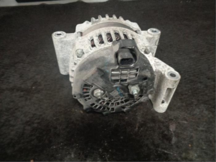 Dynamo van een Opel Karl 1.0 12V 2016