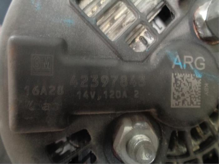 Dynamo van een Opel Karl 1.0 12V 2016