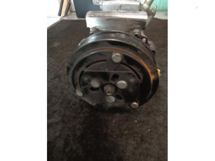 Gebruikte Aircopomp Peugeot 206 (2A/C/H/J/S) 1.1 XN,XR Prijs € 50,00 Margeregeling aangeboden door Westerhof autodemontage