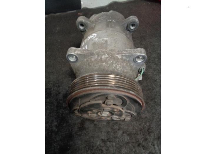 Gebruikte Aircopomp Volkswagen Golf IV (1J1) 1.6 Prijs € 40,00 Margeregeling aangeboden door Westerhof autodemontage