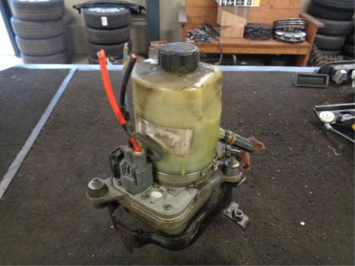 Gebruikte Pomp Servo Ford C-Max (DM2) 1.8 TDCi 16V Prijs € 50,00 Margeregeling aangeboden door Westerhof autodemontage