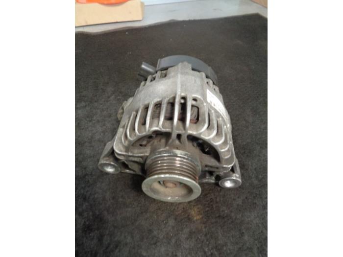 Gebruikte Dynamo Opel Corsa D 1.4 16V Twinport Prijs € 40,00 Margeregeling aangeboden door Westerhof autodemontage