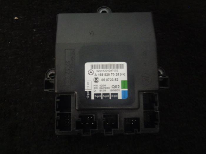 Gebruikte Deur module Mercedes B (W245) 1.7 B-170 16V Prijs € 25,00 Margeregeling aangeboden door Westerhof autodemontage