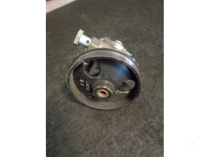 Gebruikte Servopomp Opel Insignia 1.8 16V Ecotec Prijs € 45,00 Margeregeling aangeboden door Westerhof autodemontage